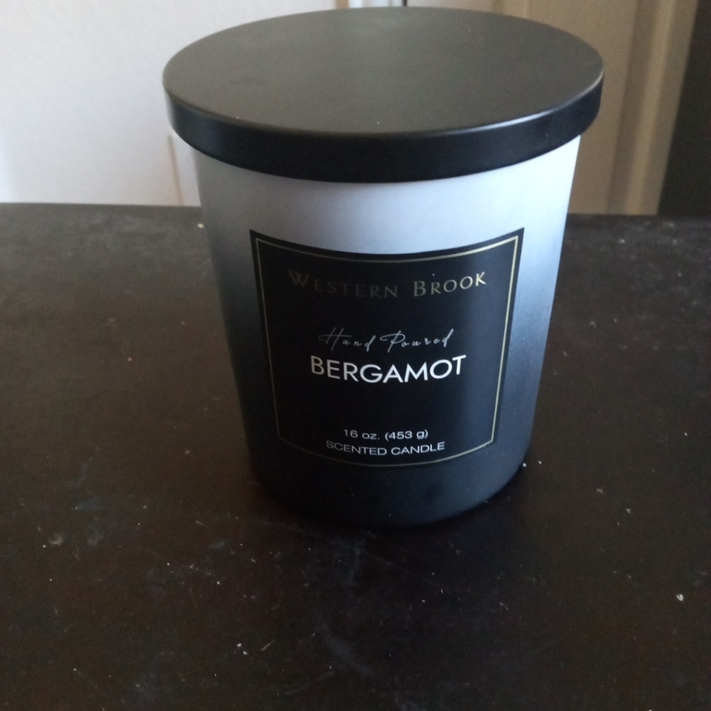 BRAND NEW Western Brook BERGAMOT 16oz Scented Candle.